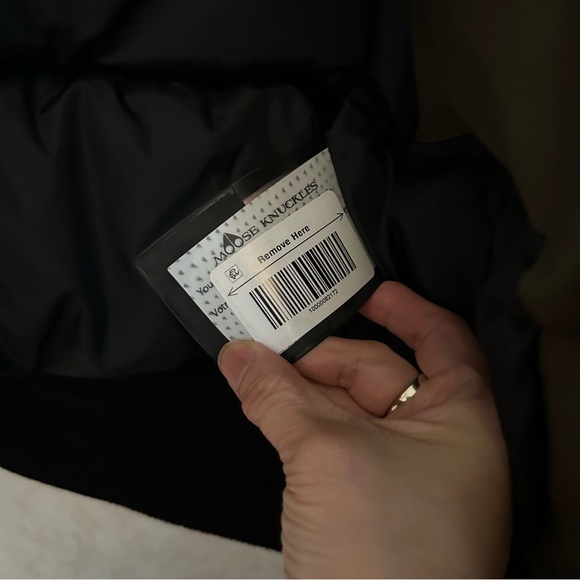 New with tag Moose Knuckles Debbie Bomber with Natural Fox fur down Jacket - Picture 10 of 11